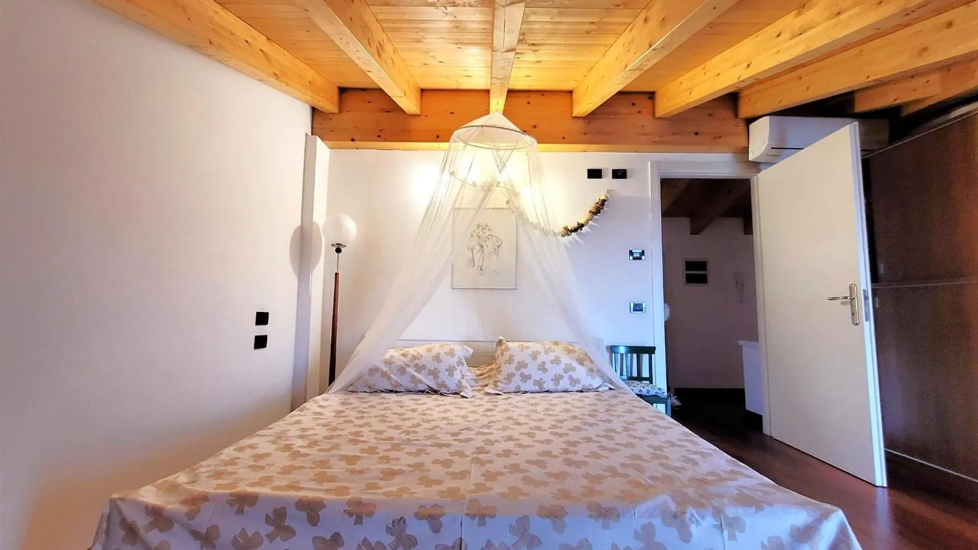 Mirella Mountain Lake Iseo Hospitality Apartment Bossico Italy